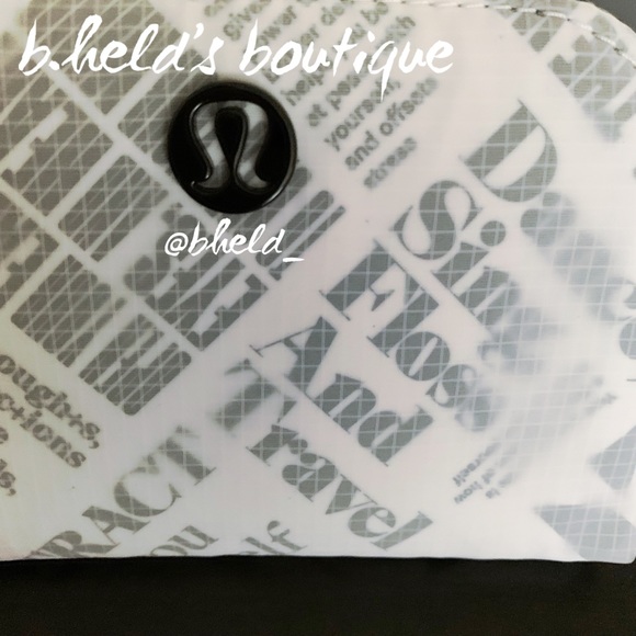 lululemon Clippable Card Pouch Wallet *Manifesto Print in White/Black OS New NWT - Picture 7 of 16